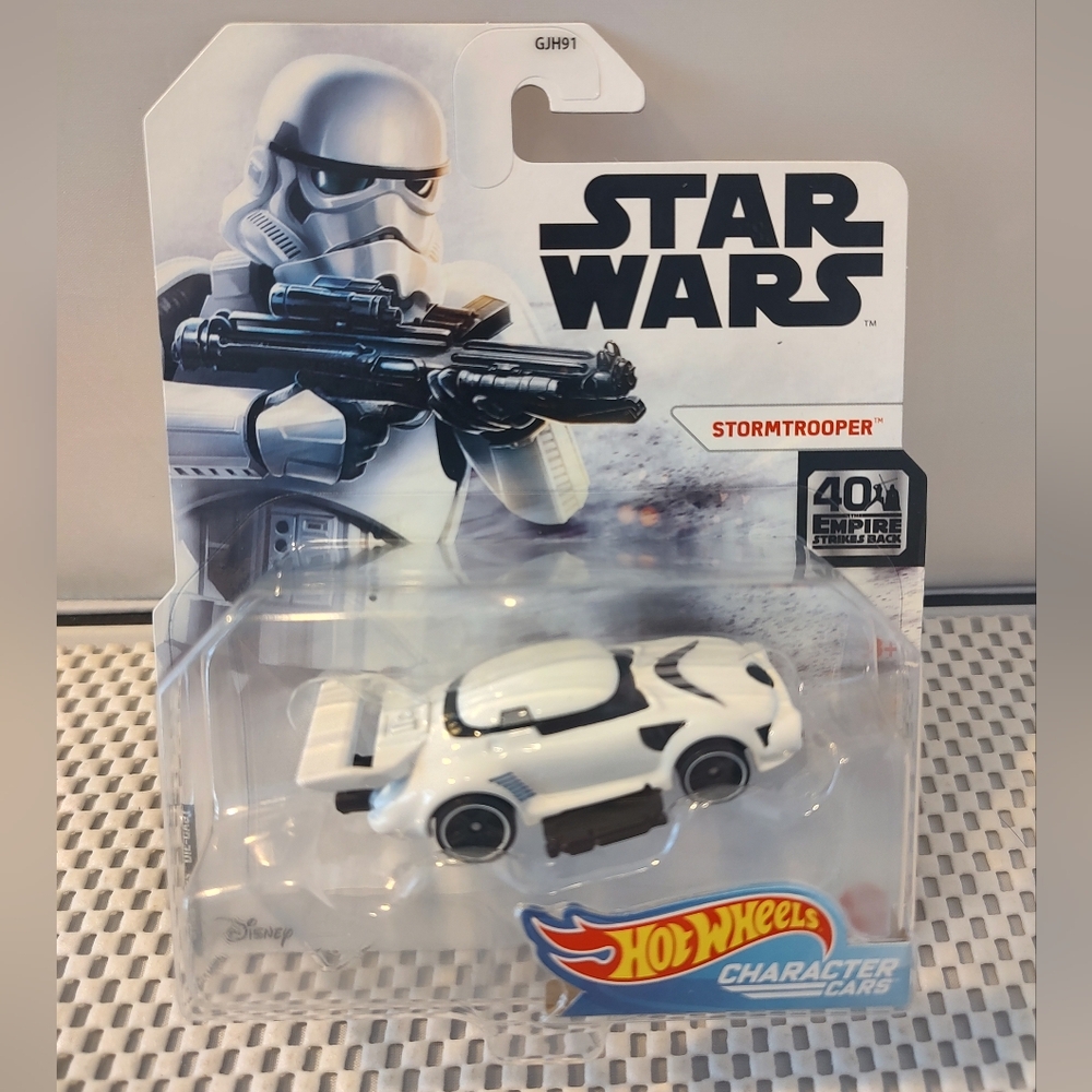 Hot Wheels Character Cars Stormtrooper Star Wars Die-Cast NWT Empire Strikes Bac